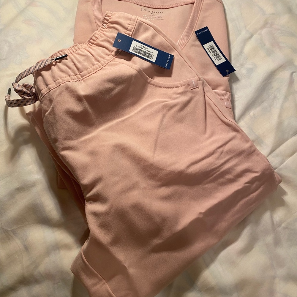 Jaanuu Light Pink Short Sleeve Top and Jogger - Picture 5 of 6
